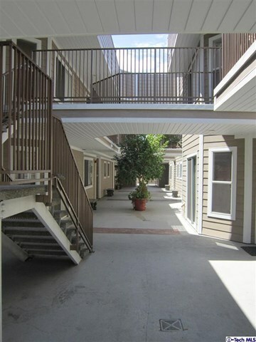 Property Photo:  625 Orange Grove Avenue D  CA 91030 