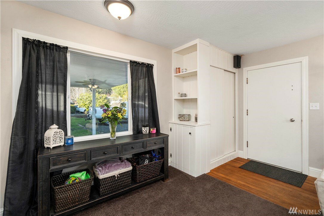 Property Photo: 1107 N 8th WA 98584