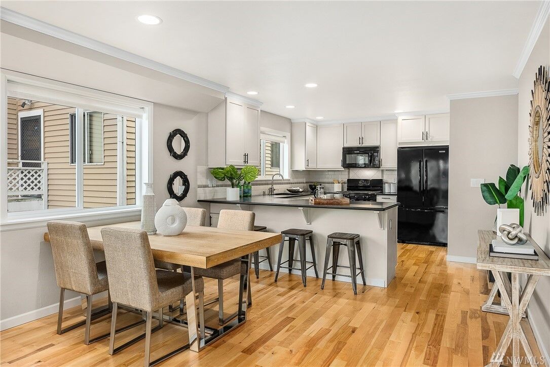 Property Photo:  808 N 49 St  WA 98103 