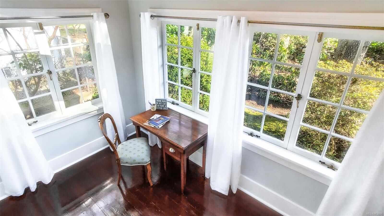 Property Photo: 1542 Wilmot Pl BC V8R 5S4