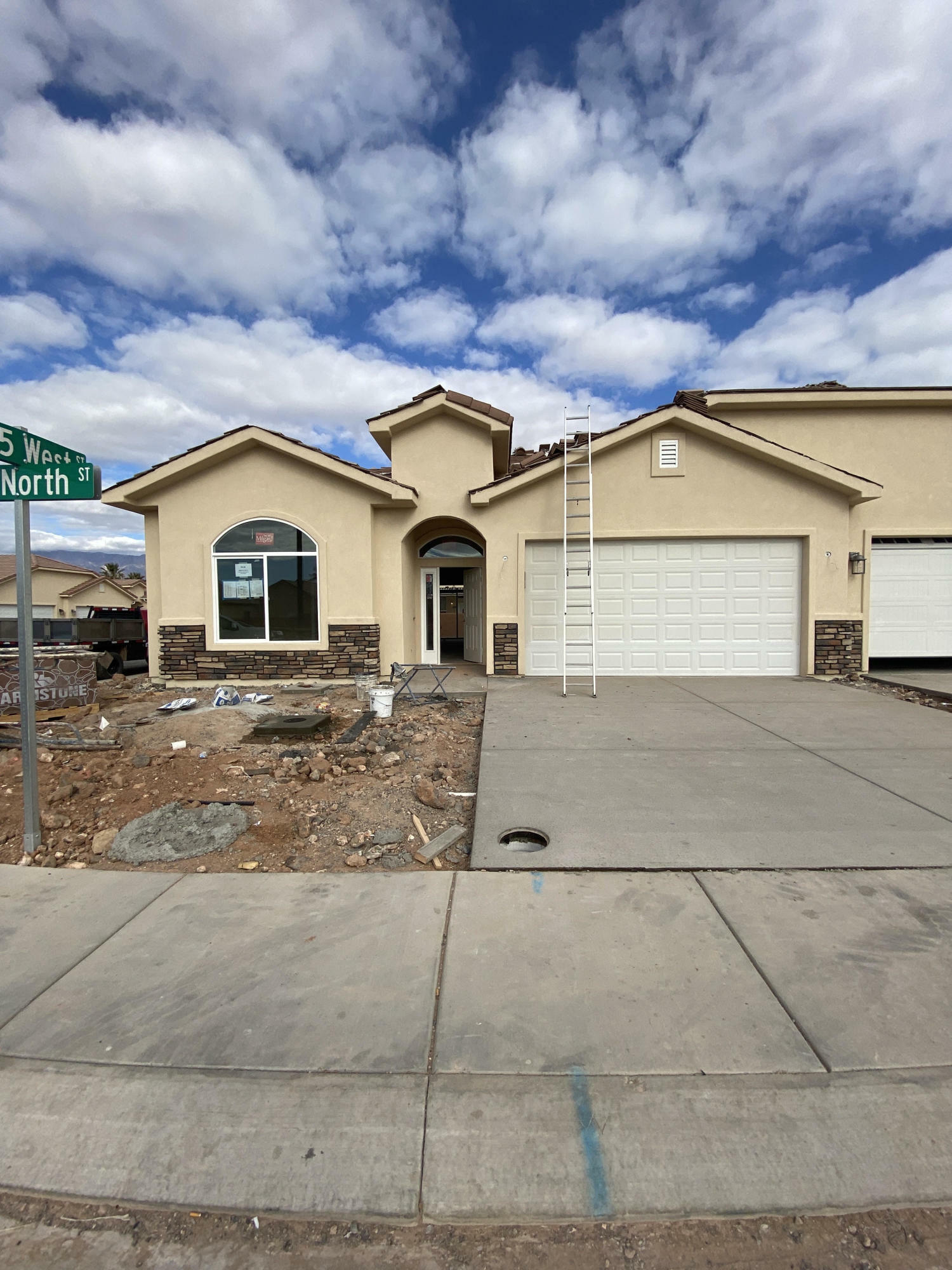 Property Photo:  2582 W 235 N  UT 84737 