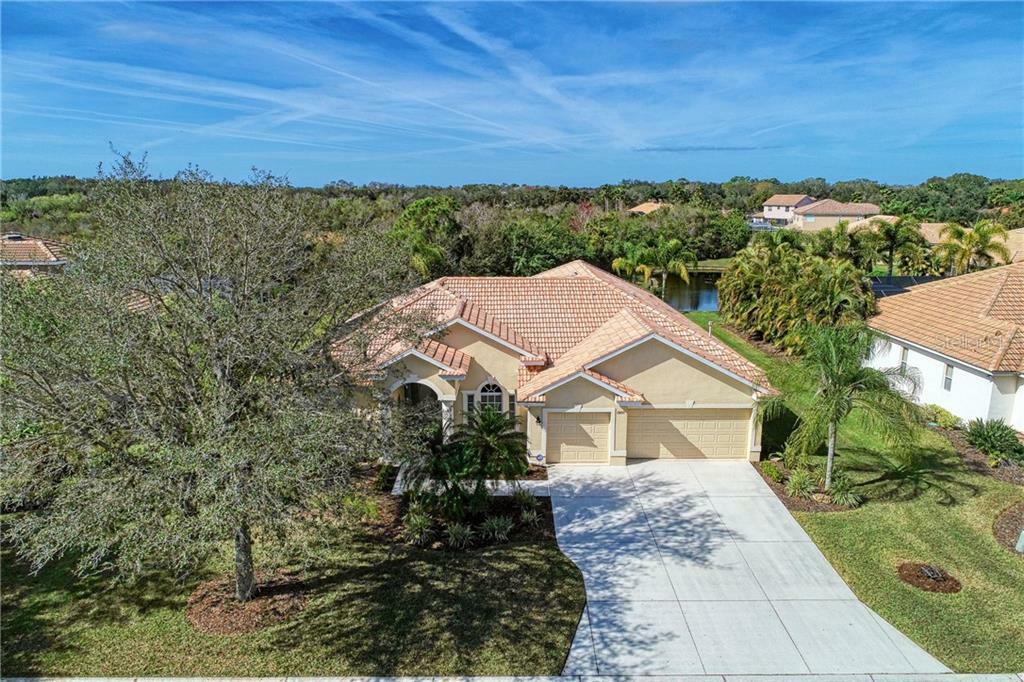 Property Photo: 13053 Peregrin Circle FL 34212