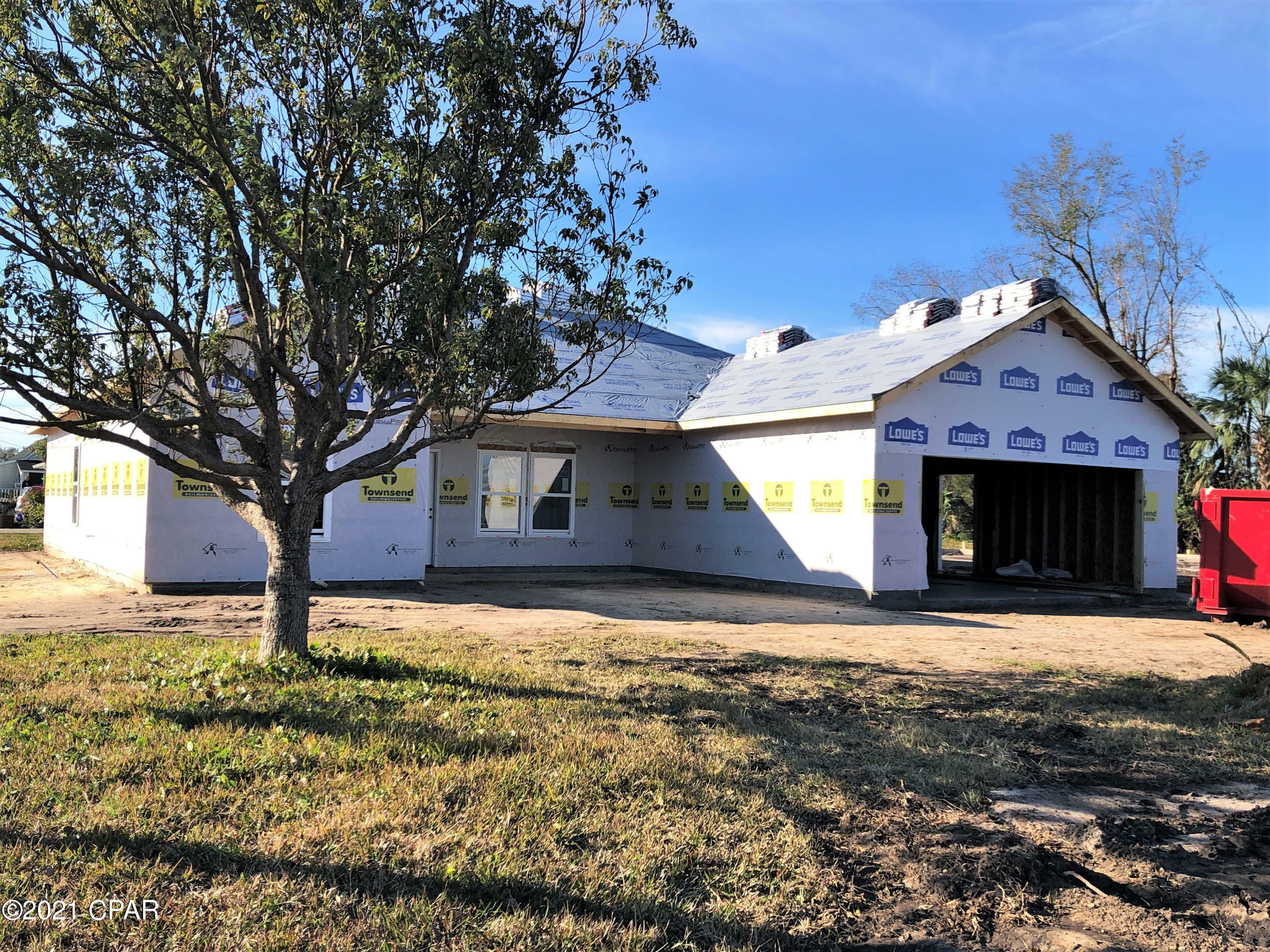 Property Photo: 701 W 8th Street FL 32444