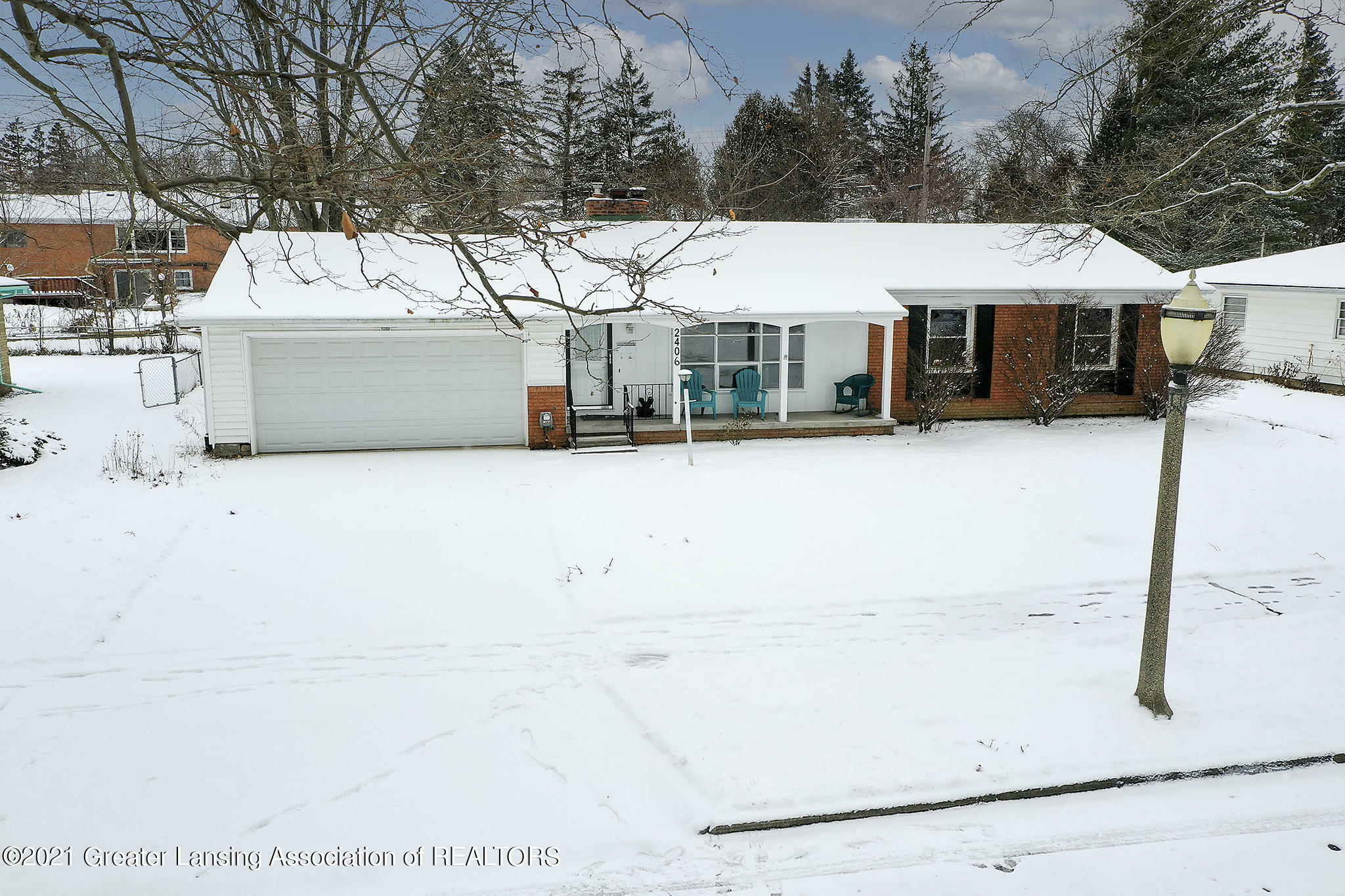 Property Photo:  2406 Hanover Drive  MI 48911 