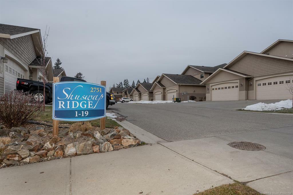 Property Photo: 2751 15 Avenue NE 14 BC V1E 0B5
