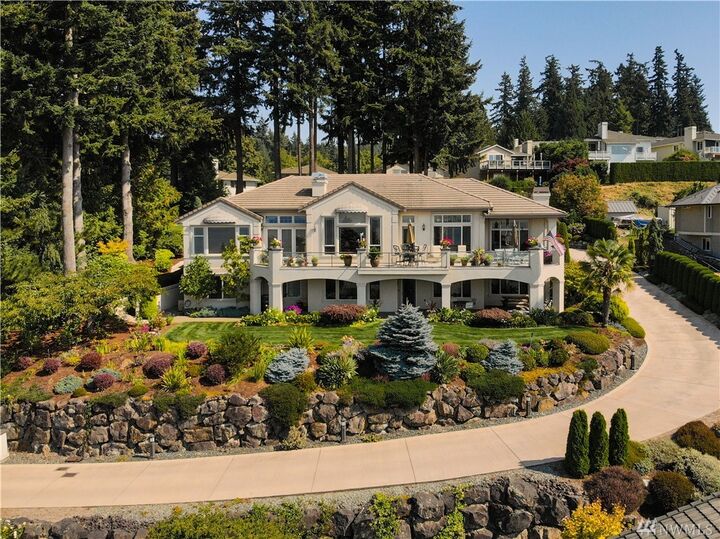 7424 169th Place SW  Edmonds WA 98026 photo