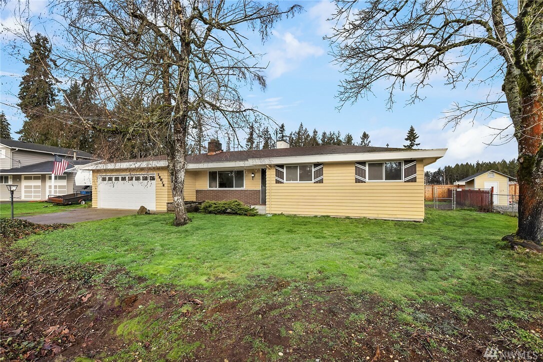 Property Photo:  16818 SE 278th Place  WA 98042 