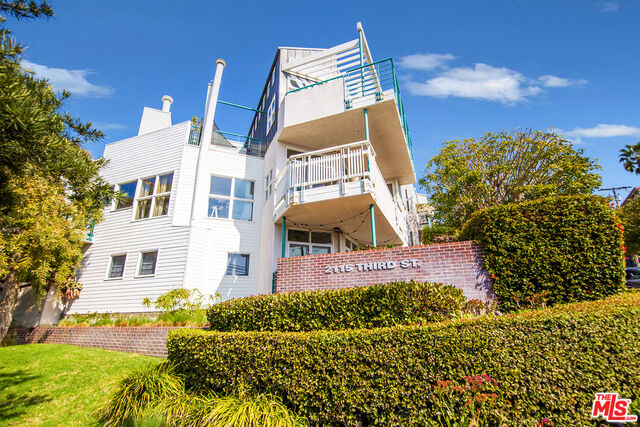 2115   3rd St 306  Santa Monica CA 90405 photo