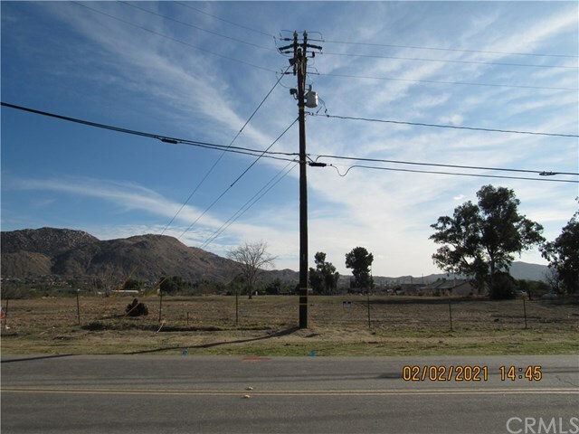 Property Photo:  28471 Bay Avenue  CA 92555 