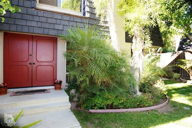 Property Photo:  1515 Redwood Circle  CA 91360 