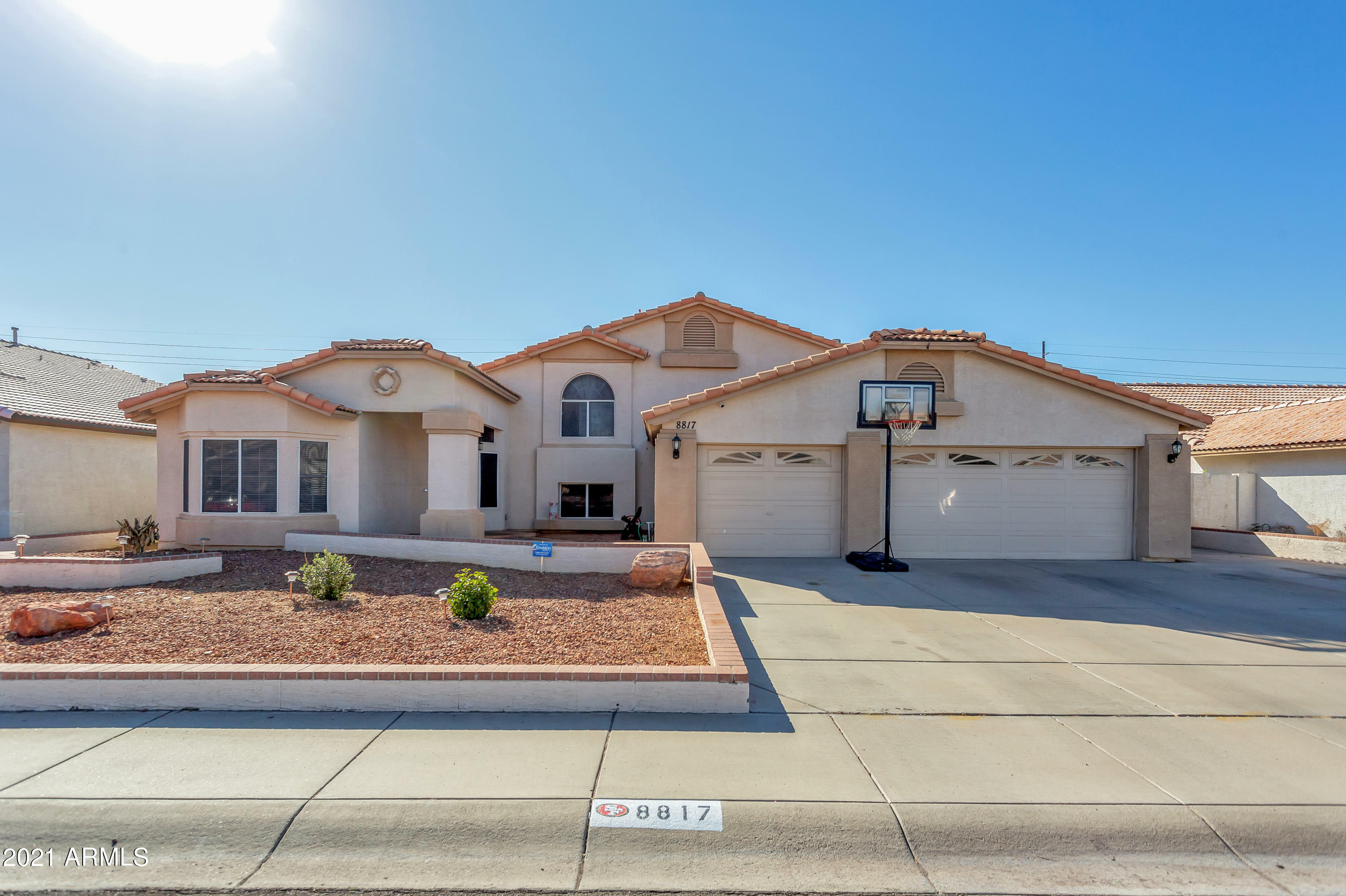 Property Photo:  8817 W Wethersfield Road  AZ 85381 