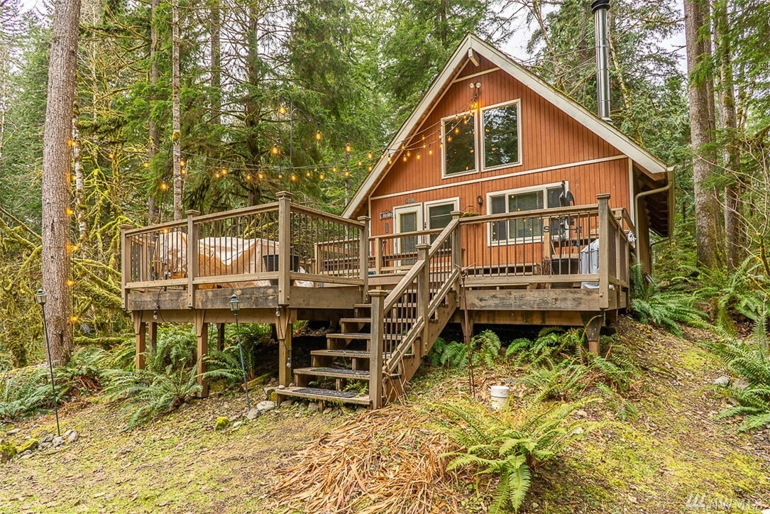 Property Photo:  6932 Baker Circle  WA 98244 