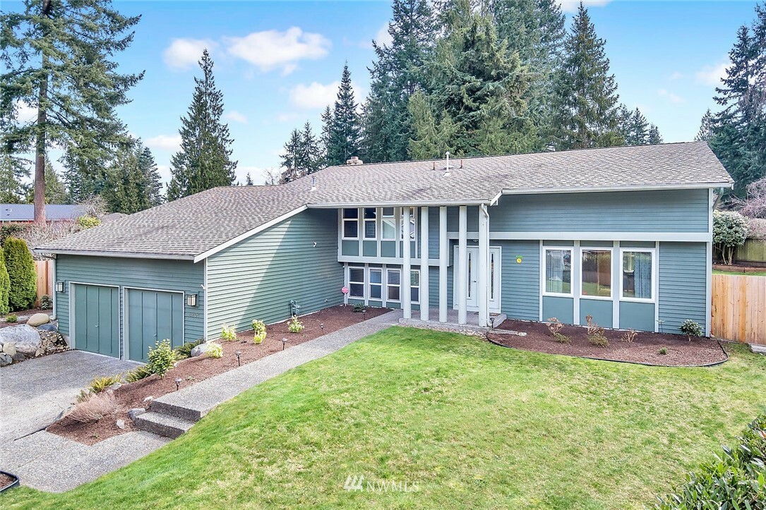 Property Photo:  8204 182nd Place SW  WA 98026 