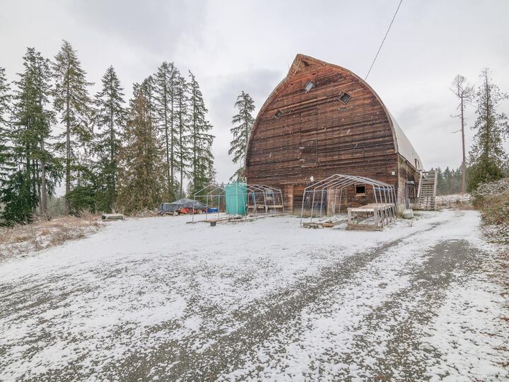 Property Photo: 2789 Haslam Rd BC V9X 1T1