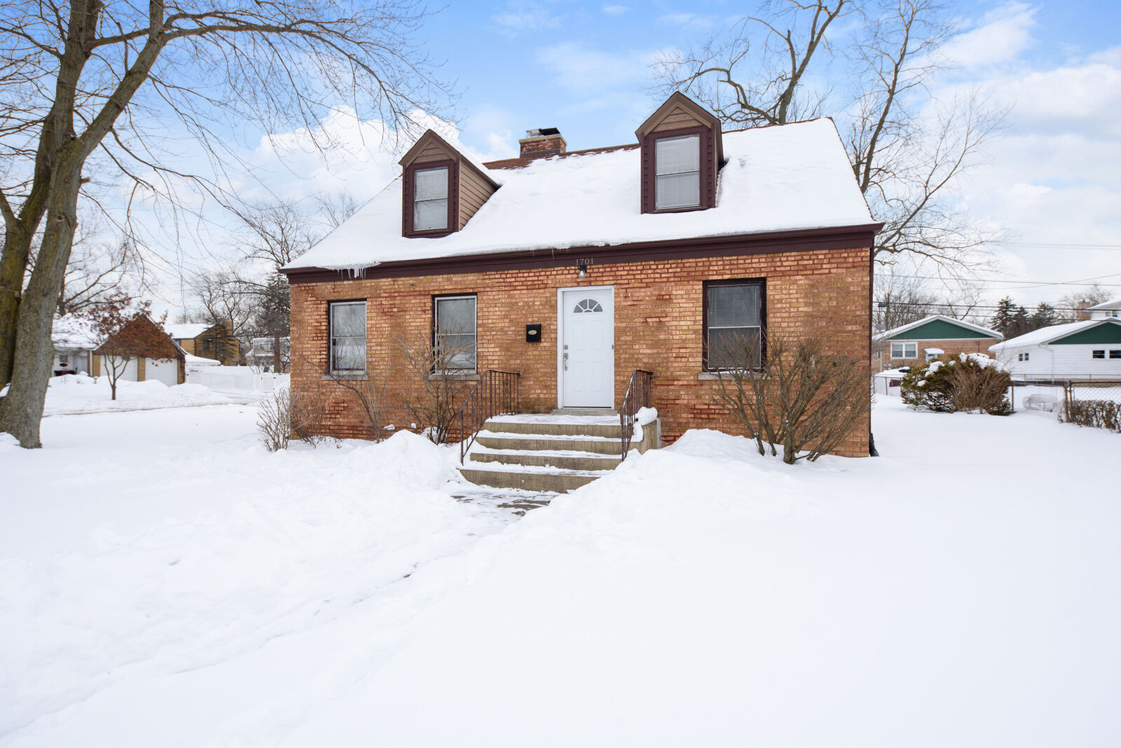 Property Photo: 1701 183rd Street IL 60430