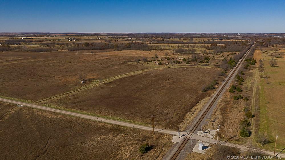 Property Photo:  20 County Road Road  OK 74048 