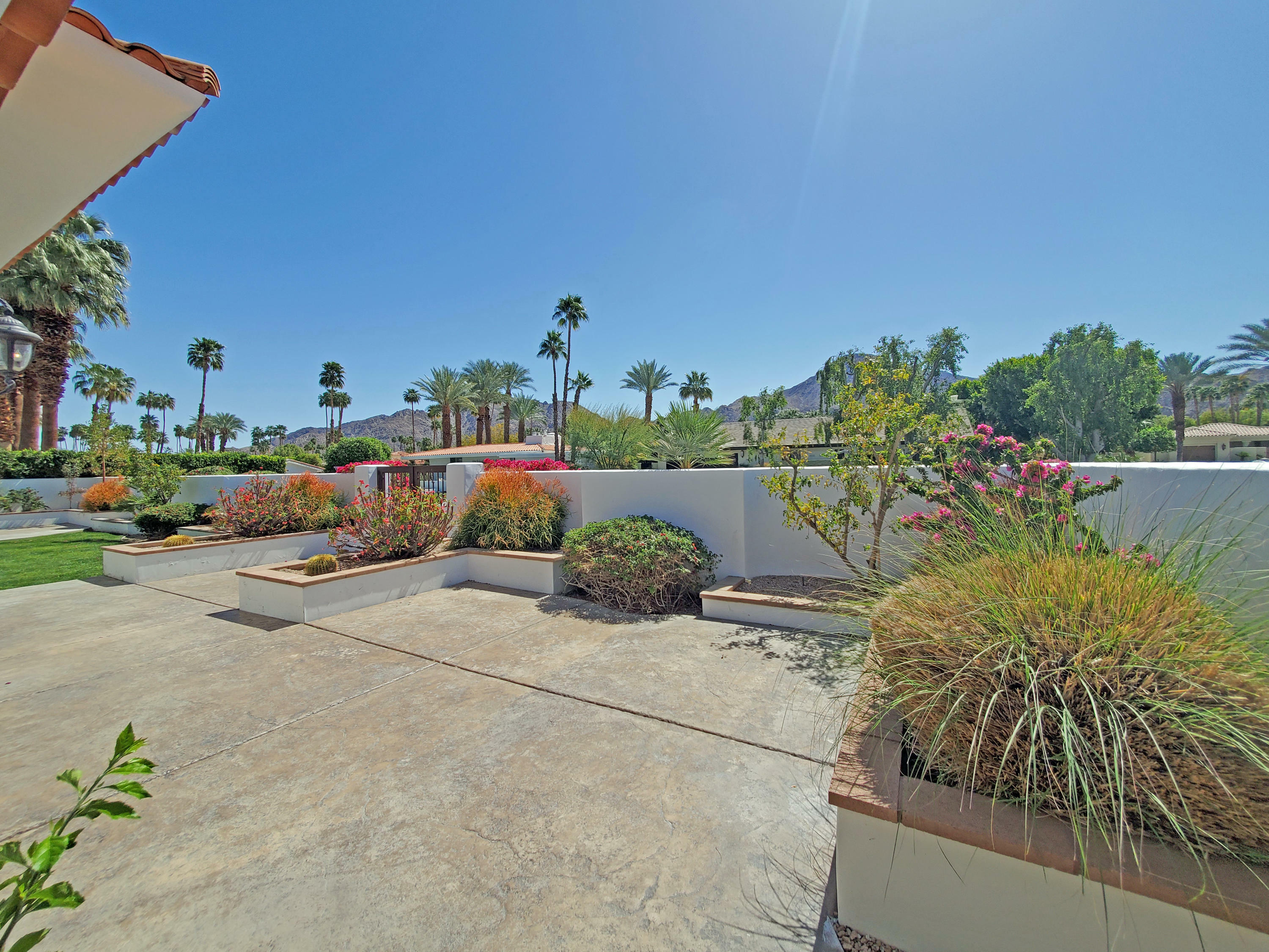 Property Photo: 75550 Mary Lane CA 92210