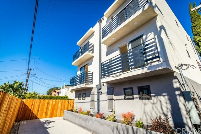 Property Photo:  5422 Smiley Drive  CA 90016 