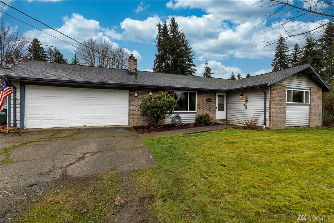 Property Photo:  10701 Sierra Dr E  WA 98374 