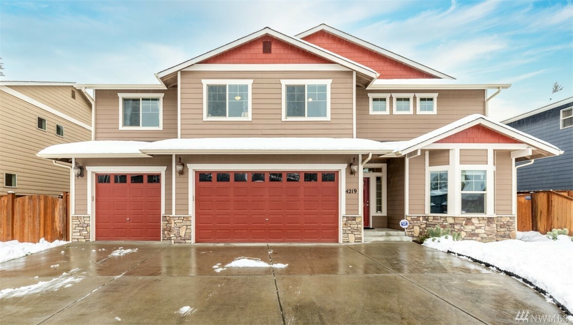 Property Photo: 4219 189th Place NE WA 98223