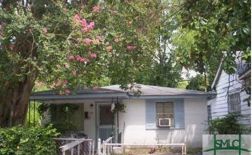 Property Photo:  208 Cumming Street  GA 31415 