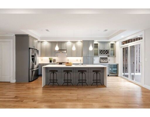 Property Photo:  854 E Broadway 2  MA 02127 