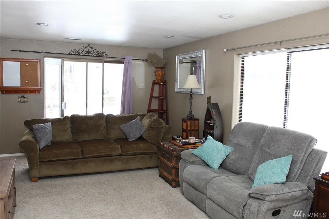 Property Photo: 3129 Bermuda St WA 98828