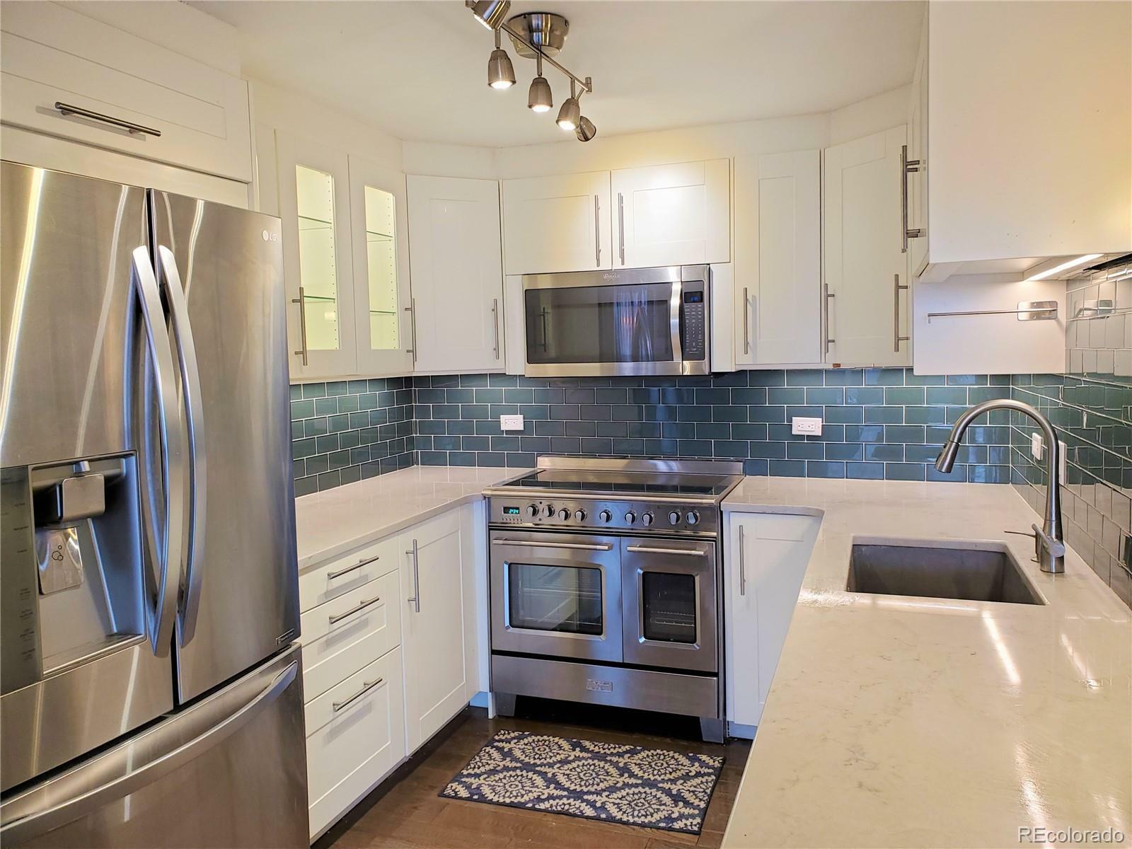 Property Photo: 1090 N Lafayette Street 503 CO 80218