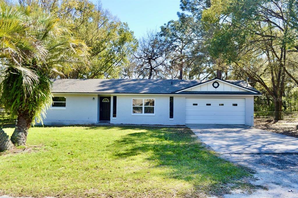 Property Photo:  5606 E Live Oak Lane  FL 34453 