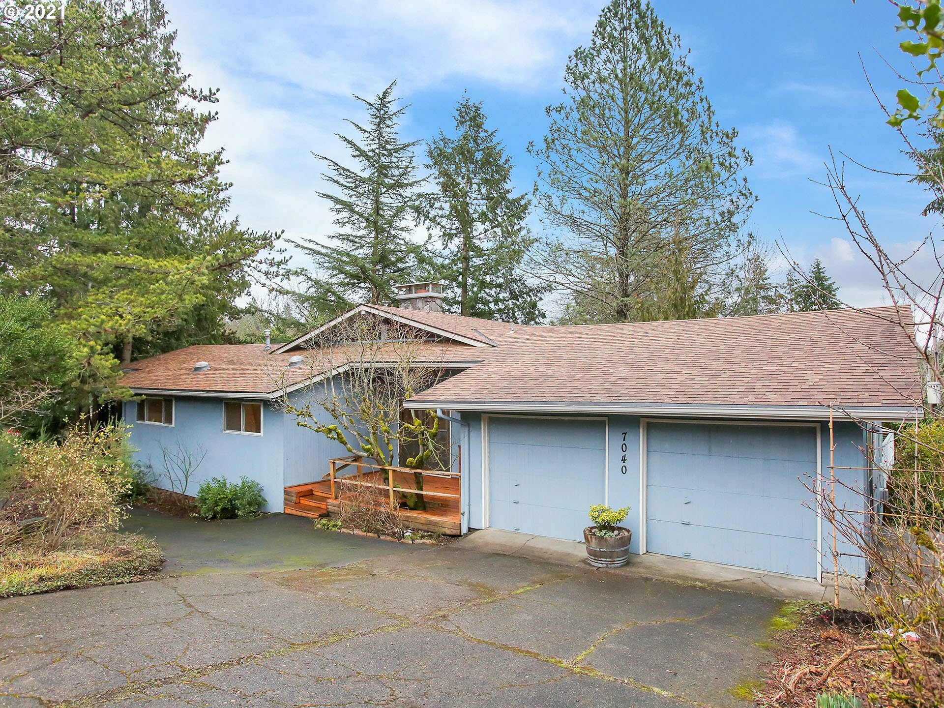 Property Photo:  7040 SW Gable Park Rd  OR 97225 