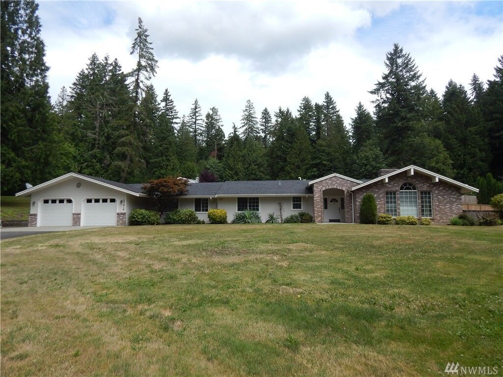 Property Photo: 23616 NE 45th Place WA 98053