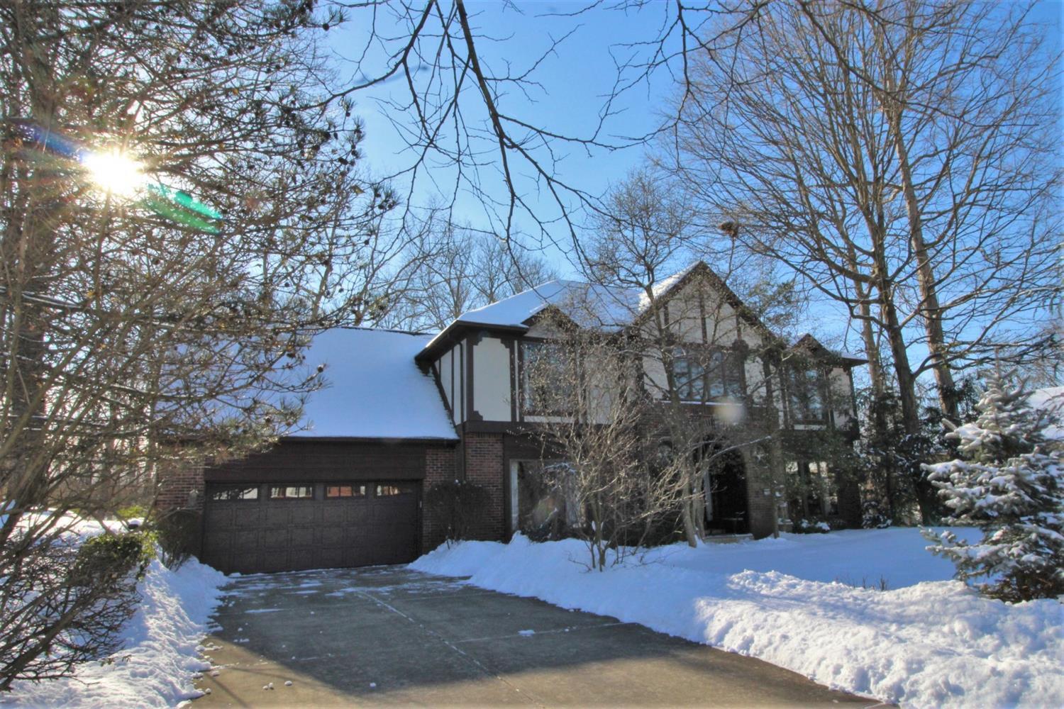 Property Photo: 9766 Berry Hill Dr OH 45241