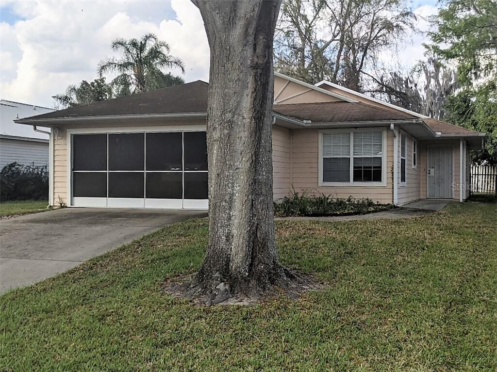 Property Photo:  10 Ginger Circle  FL 34748 