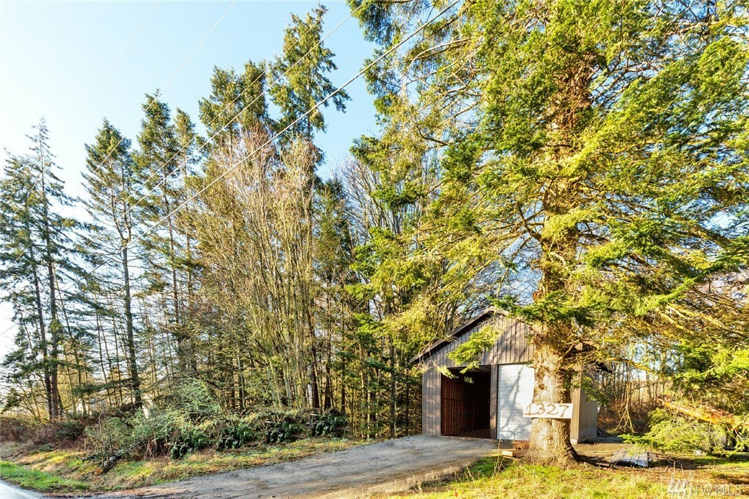 Property Photo:  1327 Admirals Dr  WA 98239 