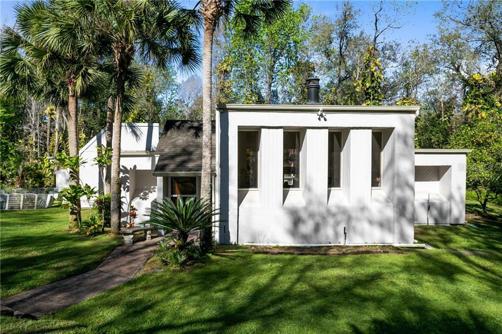 Property Photo:  906 Arabian Avenue  FL 32708 