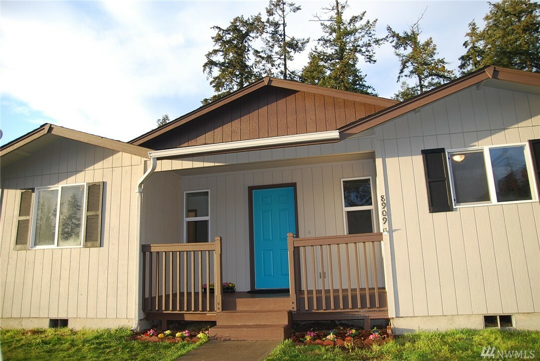 Property Photo:  8909 Moreland Ave SW  WA 98498 