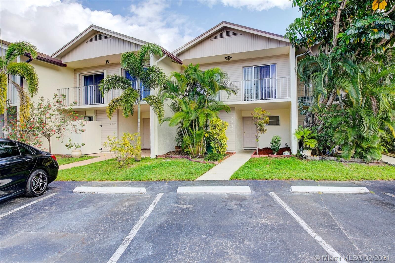 Property Photo: 2236 Nova Village Dr 2236 FL 33317