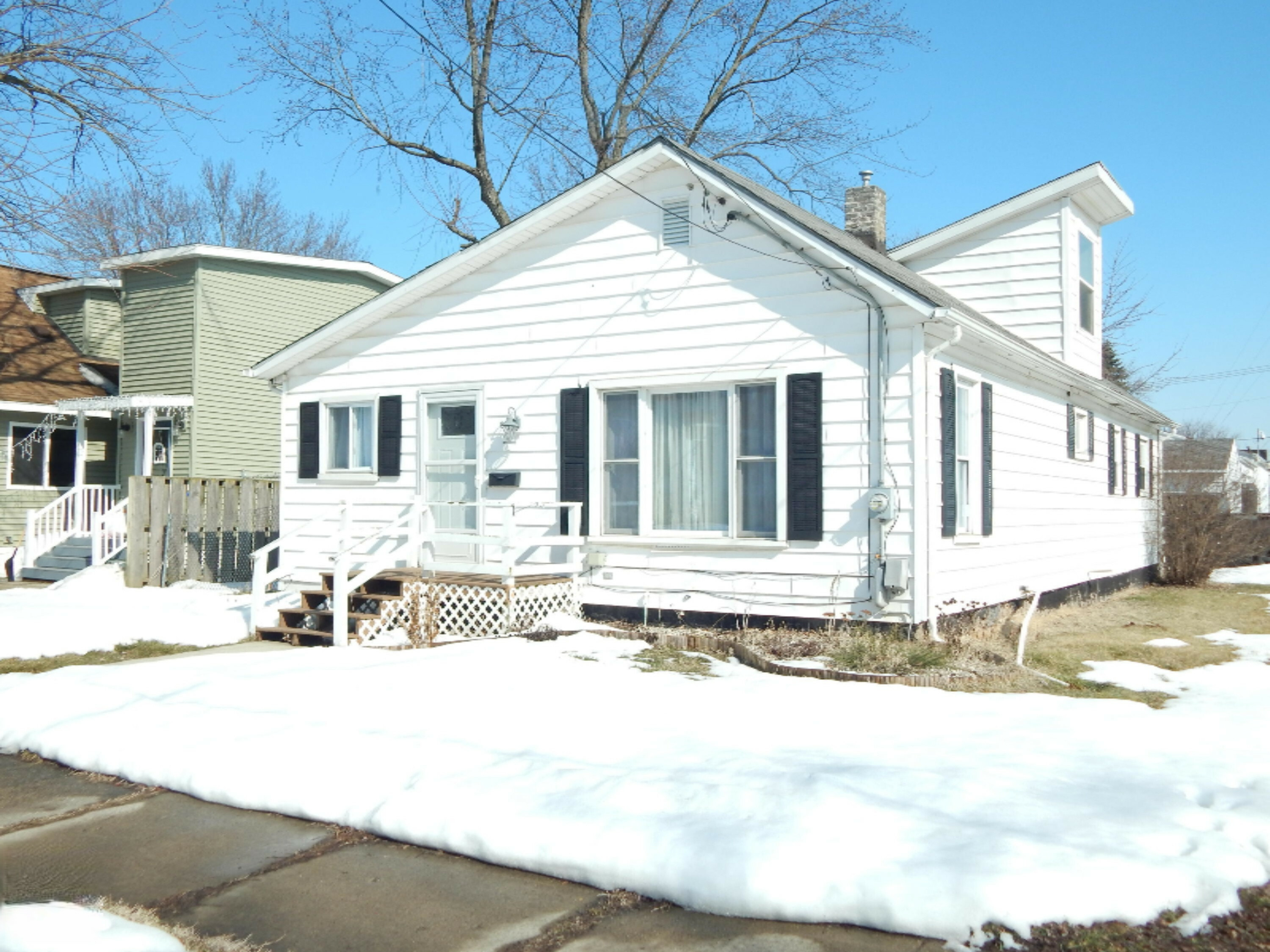 Property Photo:  192 S Union Street  MI 49345 