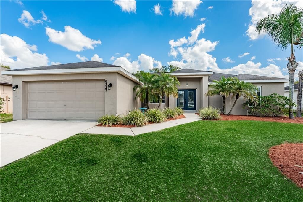 Property Photo: 6327 Hampton Pointe Circle FL 33813