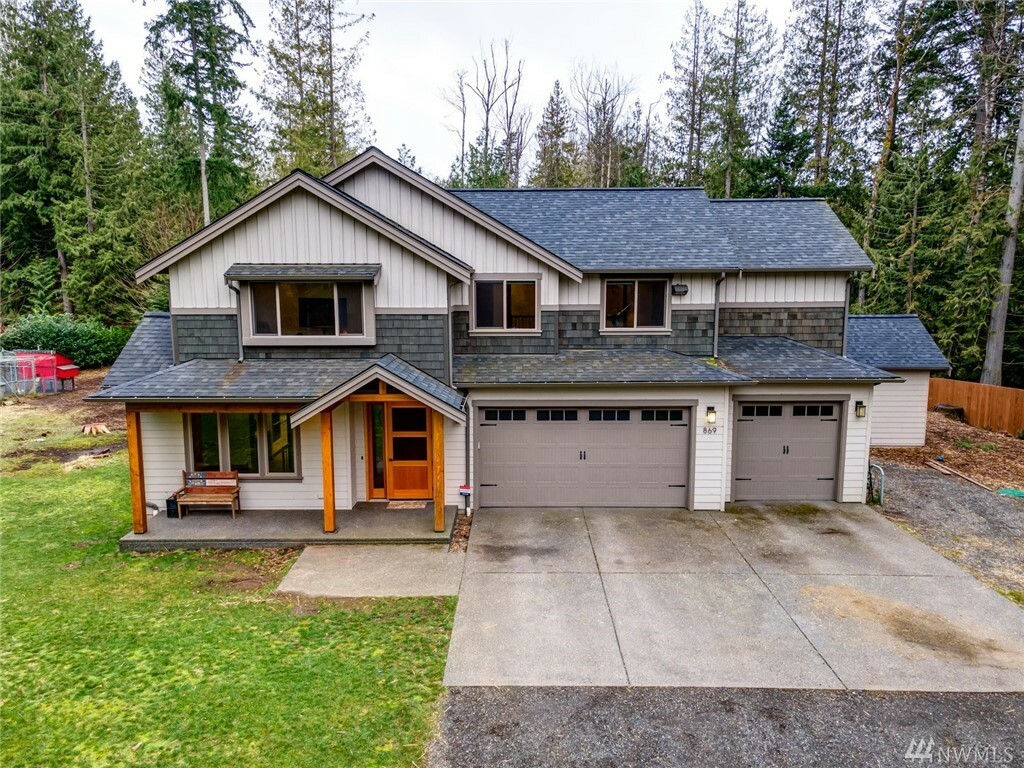 Property Photo:  869 Bennett Rd  WA 98229 