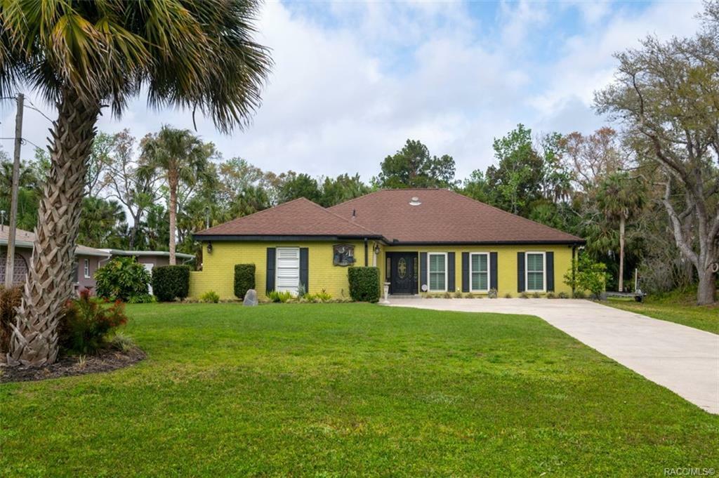 Property Photo:  10021 W Halls River Road  FL 34448 