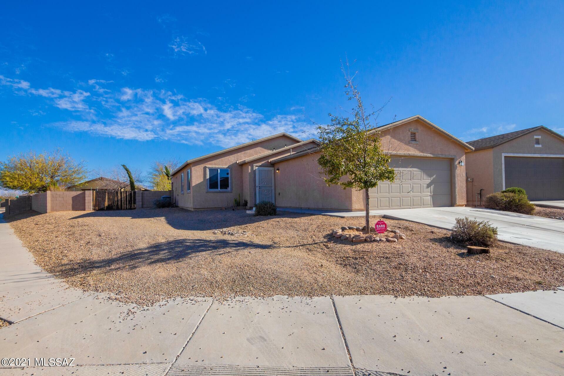 Property Photo:  5013 E Cream Cups Place  AZ 85756 