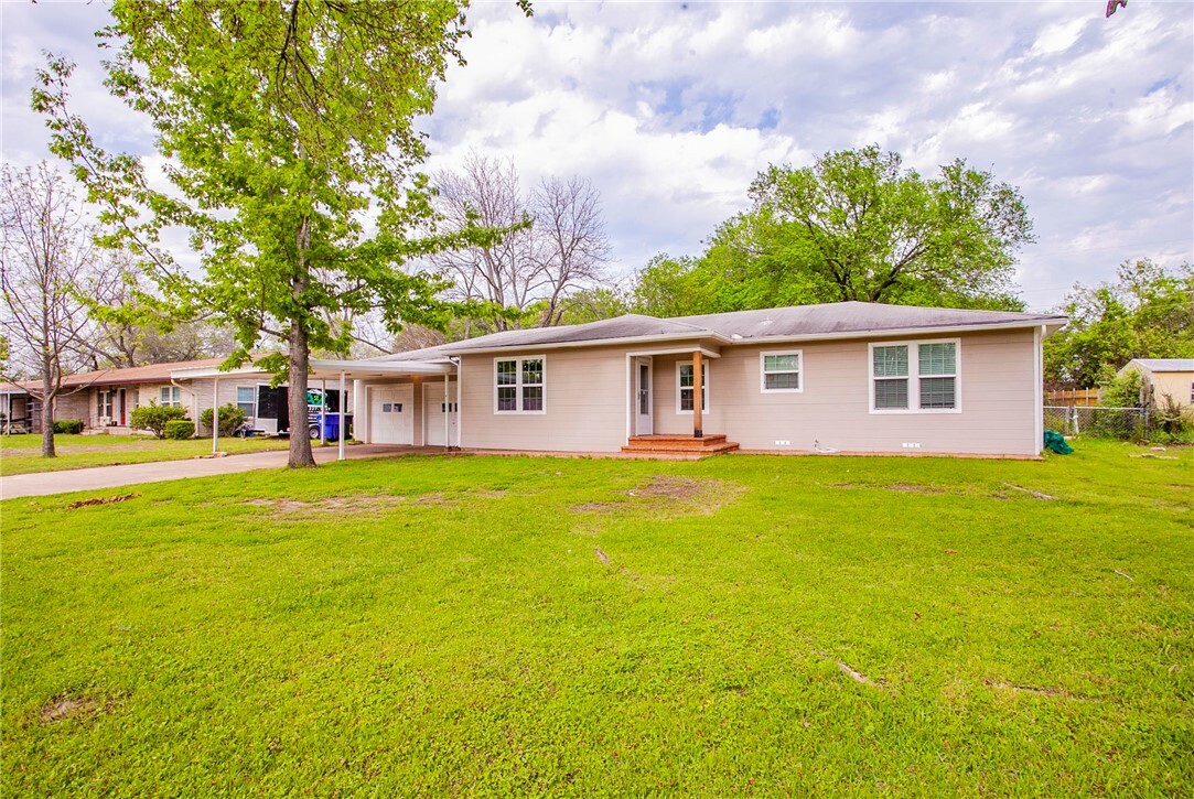 Property Photo:  1500 Crow Drive  TX 76705 