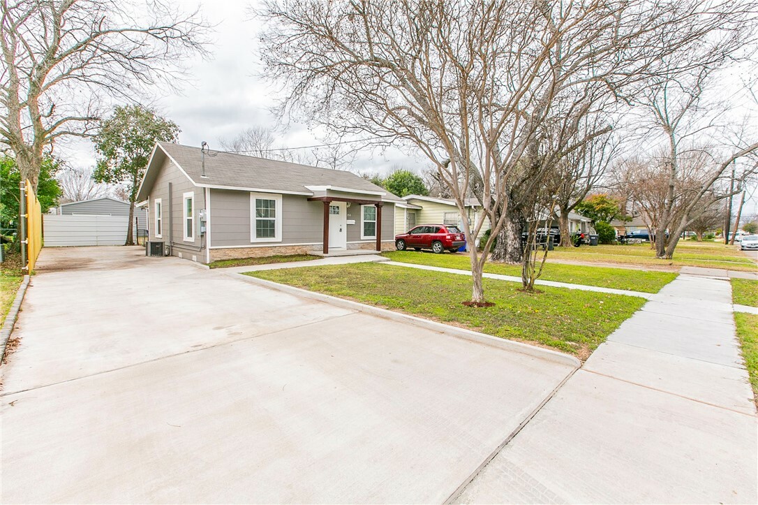 Property Photo:  3514 N 22nd Street  TX 76708 