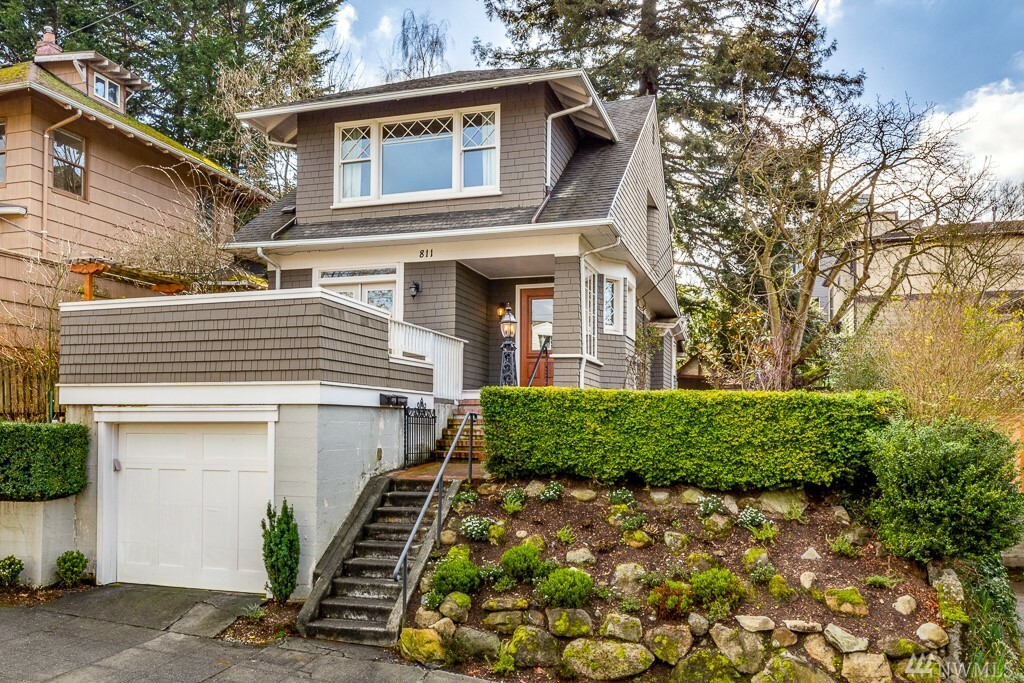 811 E Aloha St  Seattle WA 98102 photo