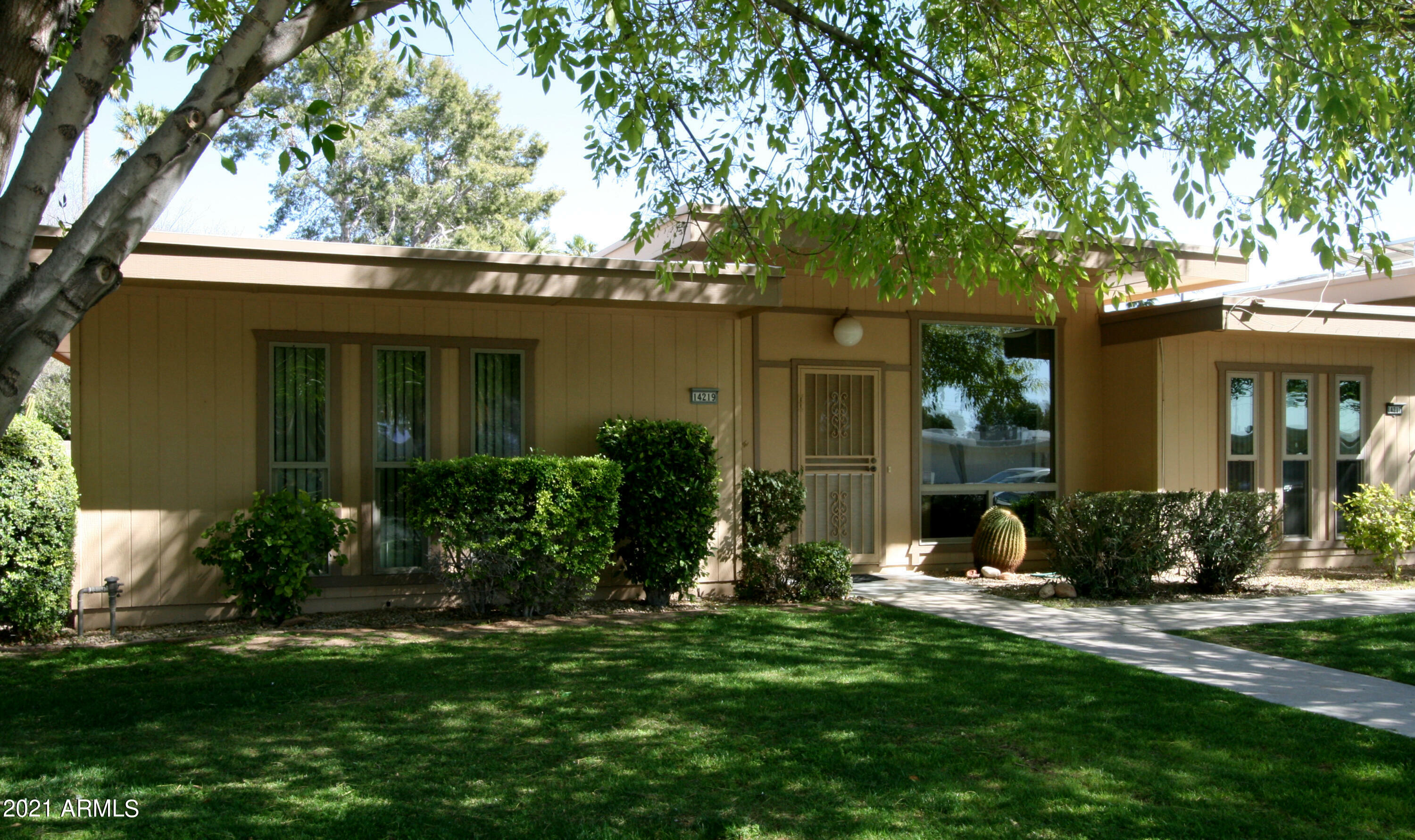 Property Photo: 14219 N Newcastle Drive AZ 85351
