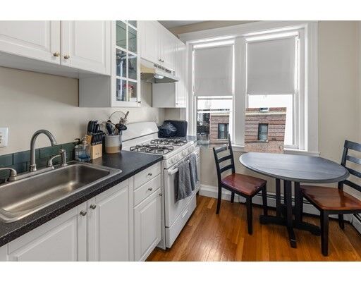 Property Photo: 21 Sutherland Road 5 MA 02135