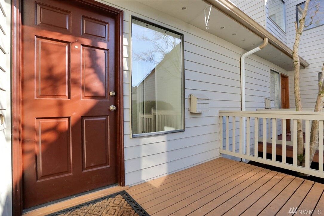 Property Photo:  9 143rd Ave SE 2  WA 98007 