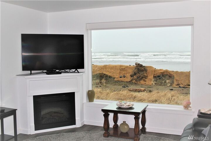 Property Photo: 1600 W Ocean Ave 713 WA 98595