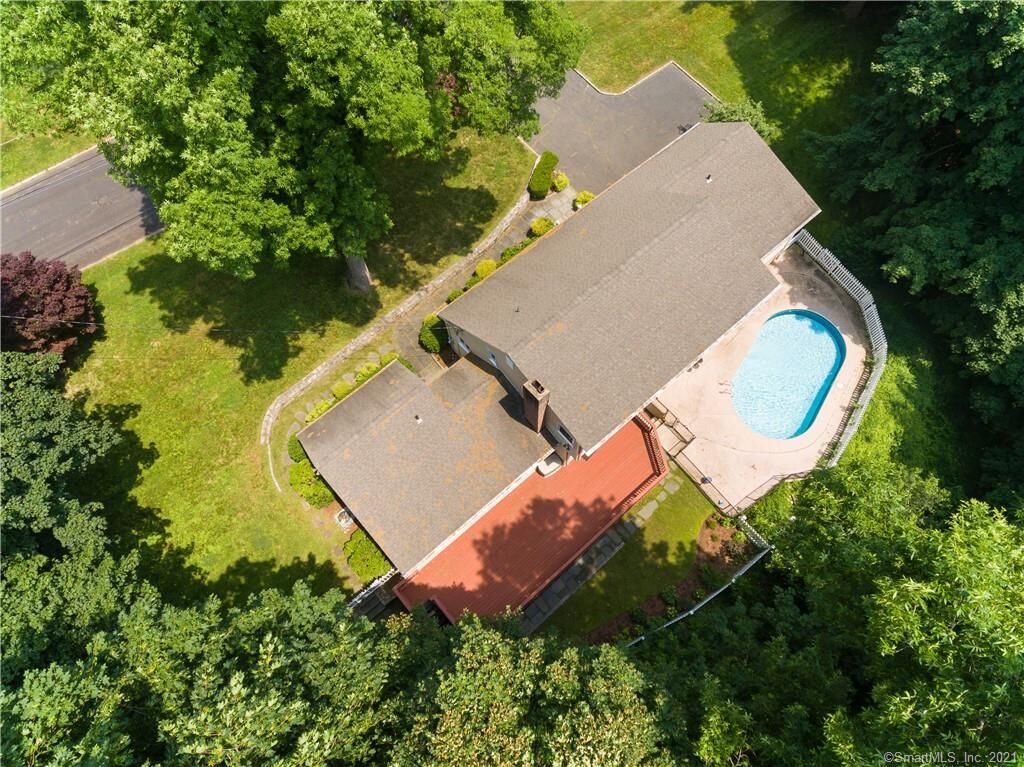 Property Photo:  7 Huckleberry Drive North  CT 06850 